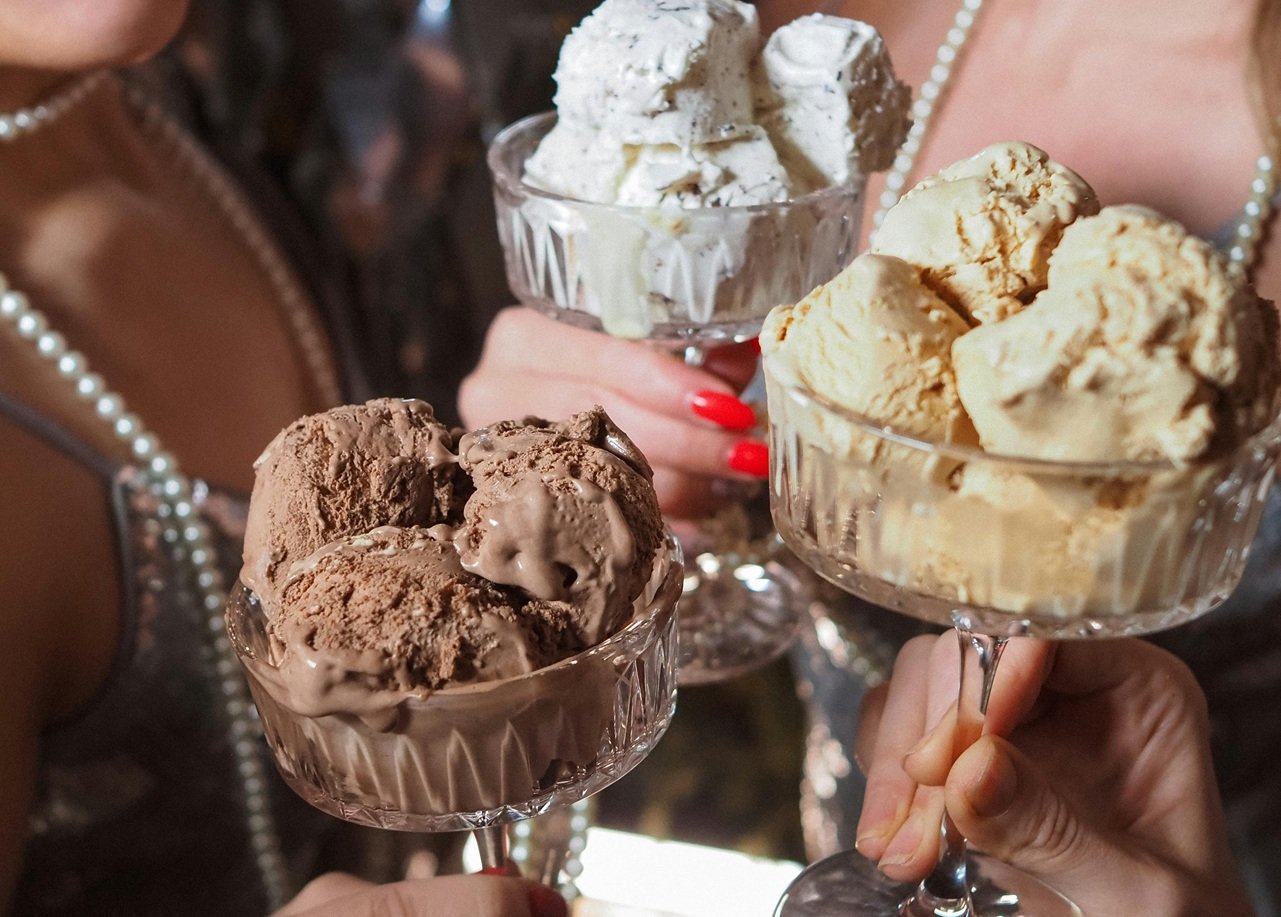 Chocolate & Dessert Stroll hero